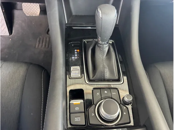 Car image 13