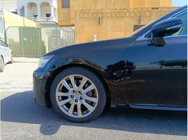 Car image 9