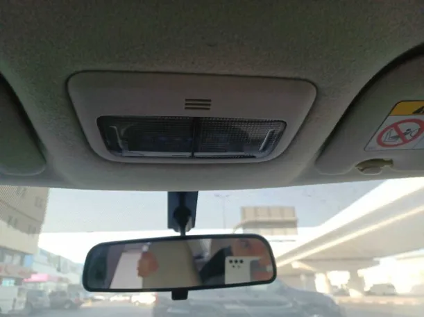 Car image 18