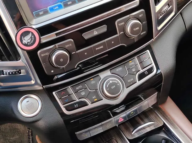 Car image 23