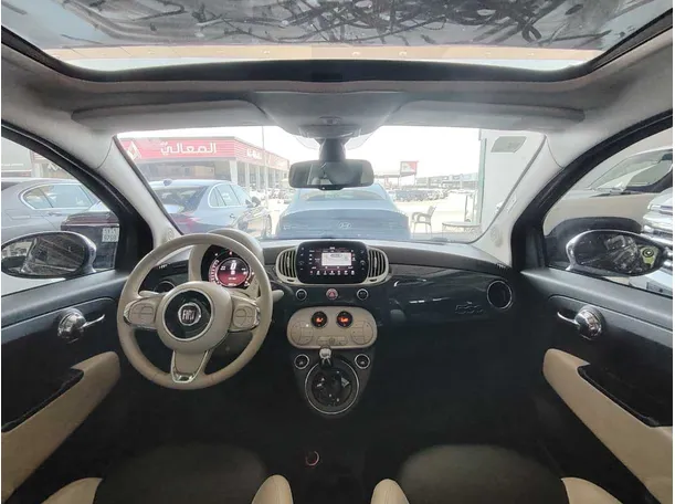 Car image 18