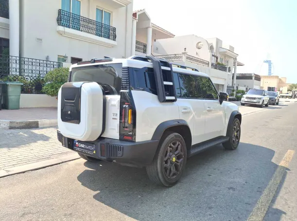 Car image 5