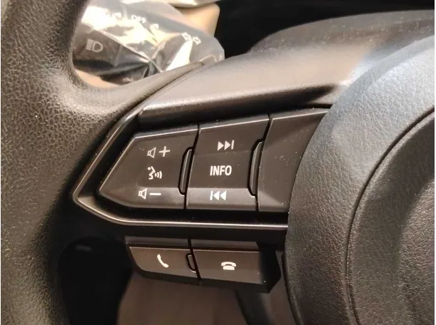 Car image 26