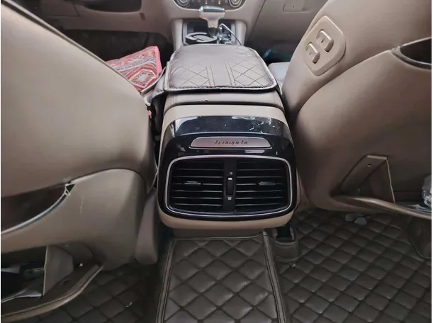 Car image 33