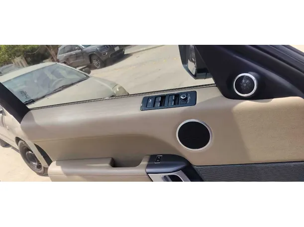 Car image 29