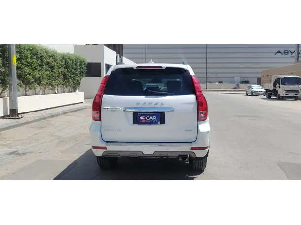 Car image 6