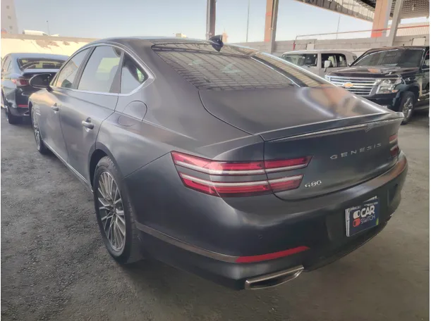 Car image 8