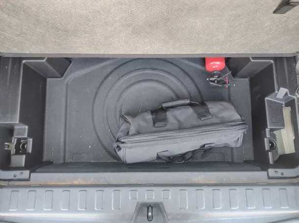 Car image 31