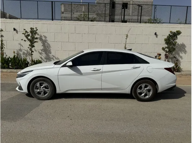Car image 8