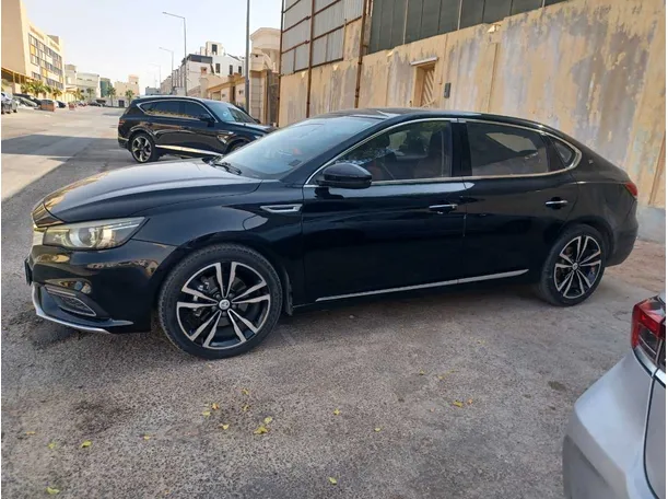 Car image 8