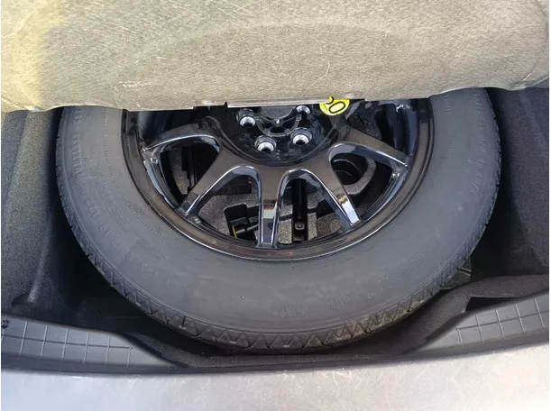 Car image 36