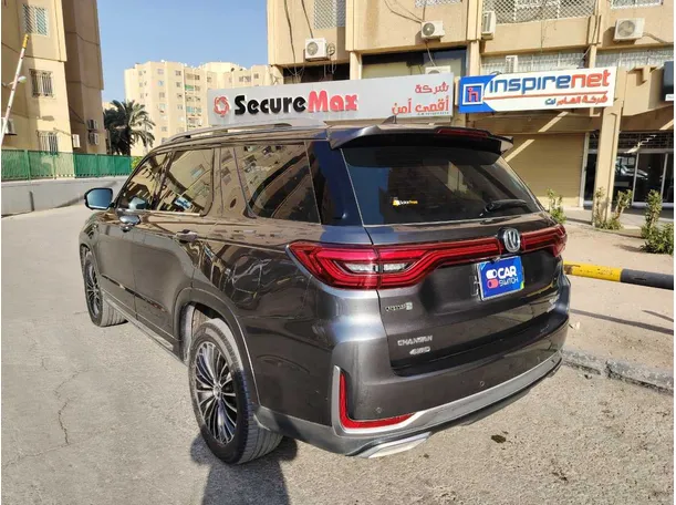 Car image 7