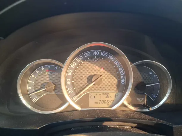 Car image 11