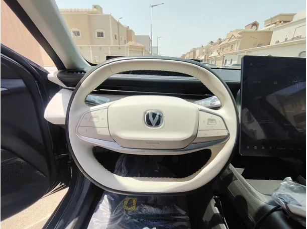 Car image 22