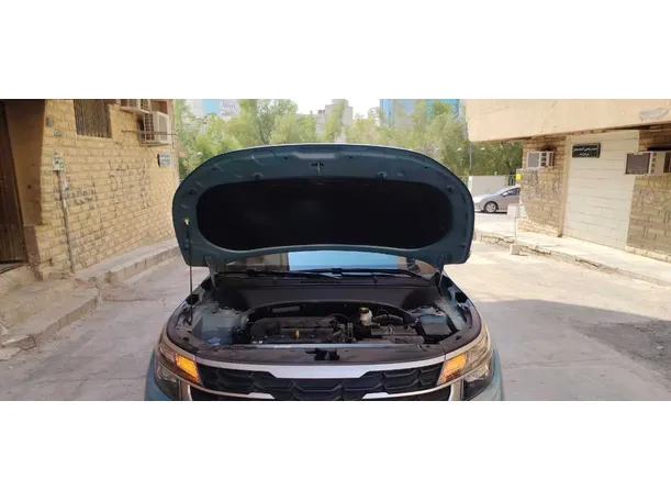 Car image 27