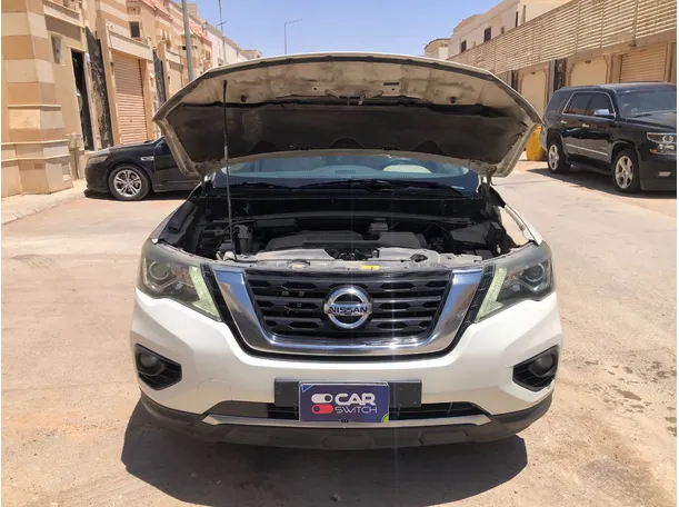 Car image 25