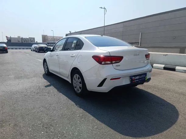 Car image 7