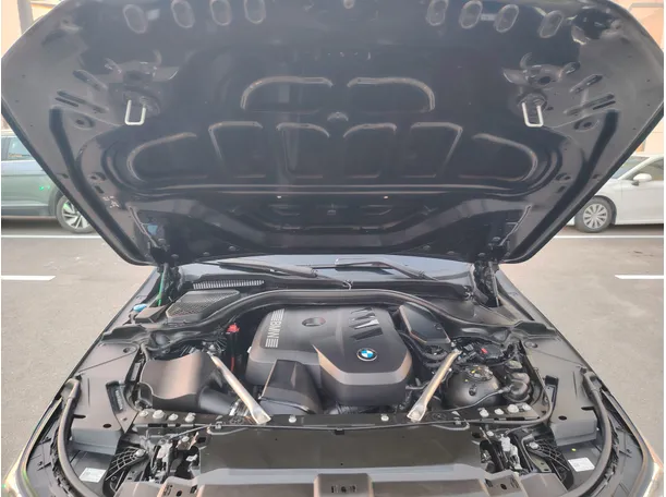 Car image 38