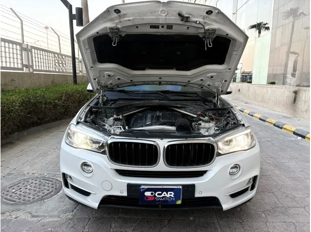 Car image 26
