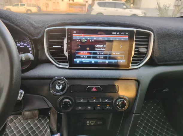 Car image 25