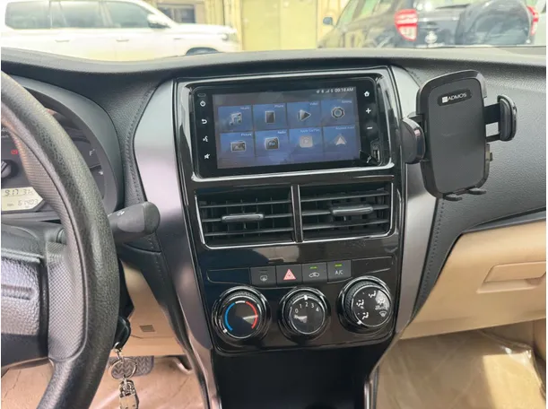 Car image 16