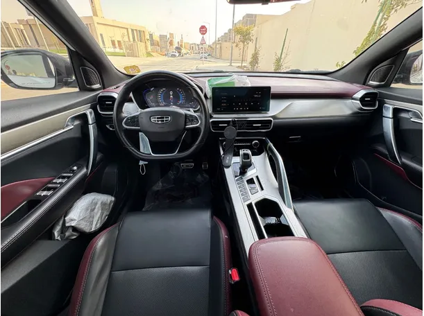 Car image 15