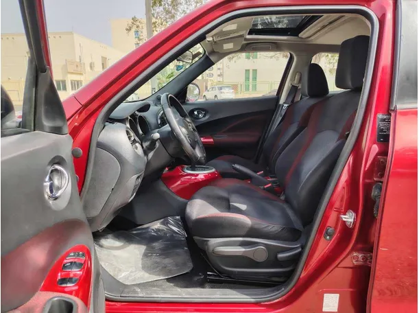 Car image 11