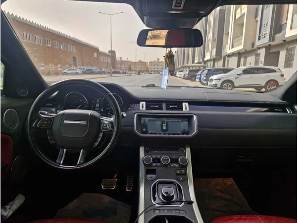 Car image 17