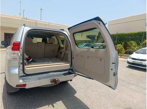 Car image 25