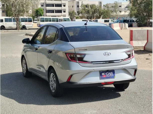 Car image 7