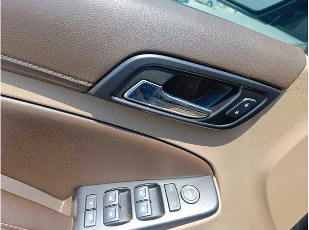 Car image 28