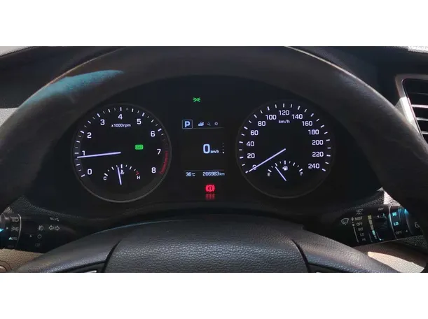 Car image 24