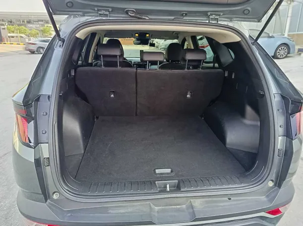 Car image 29