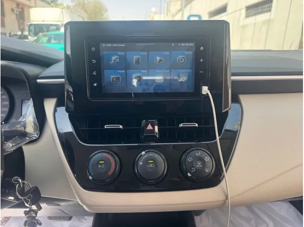 Car image 16