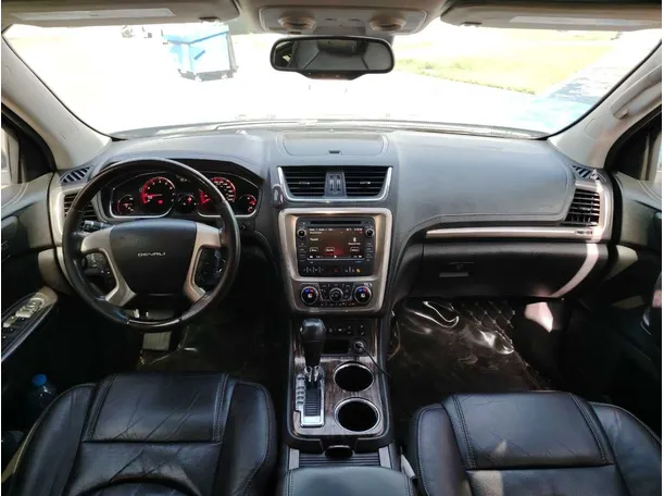 Car image 19