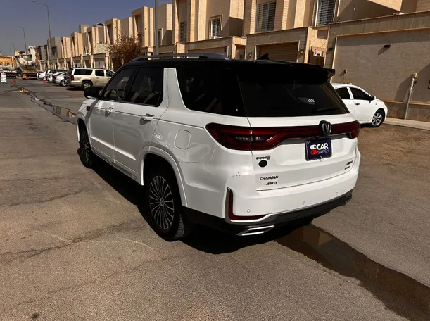 Car image 7