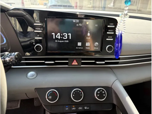 Car image 22