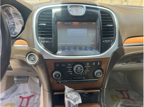 Car image 16