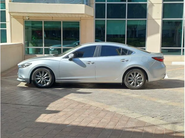 Car image 8