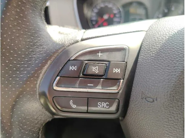 Car image 40