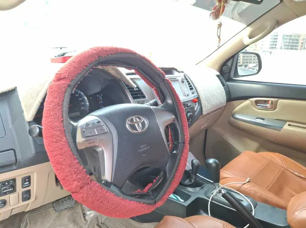 Car image 11