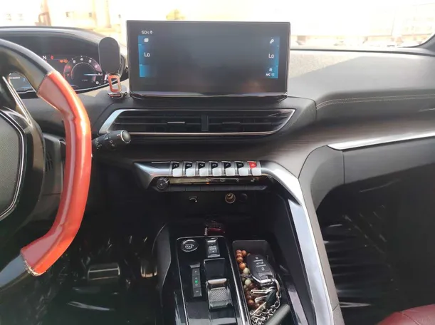 Car image 23