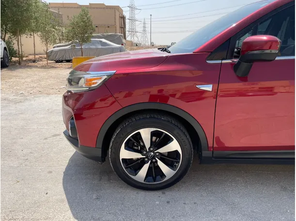 Car image 9