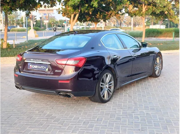 Car image 5