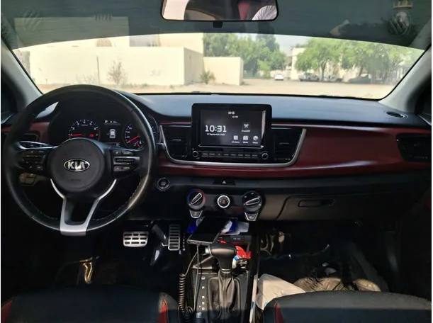 Car image 17