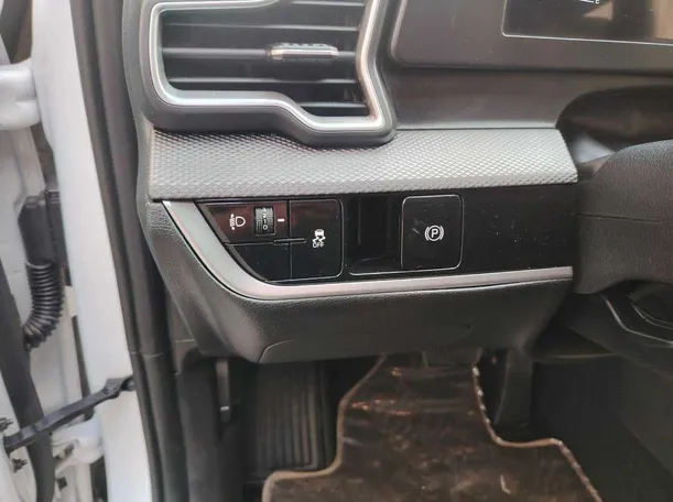 Car image 41