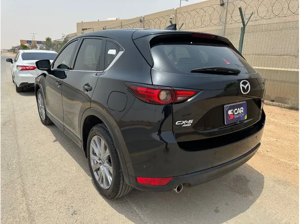 Car image 7