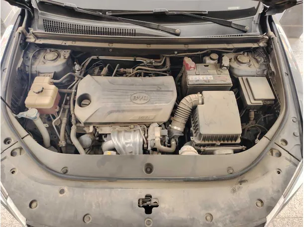 Car image 30