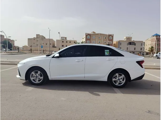 Car image 8