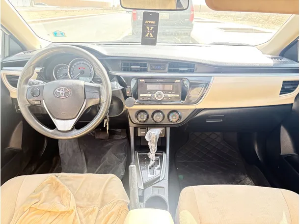Car image 18
